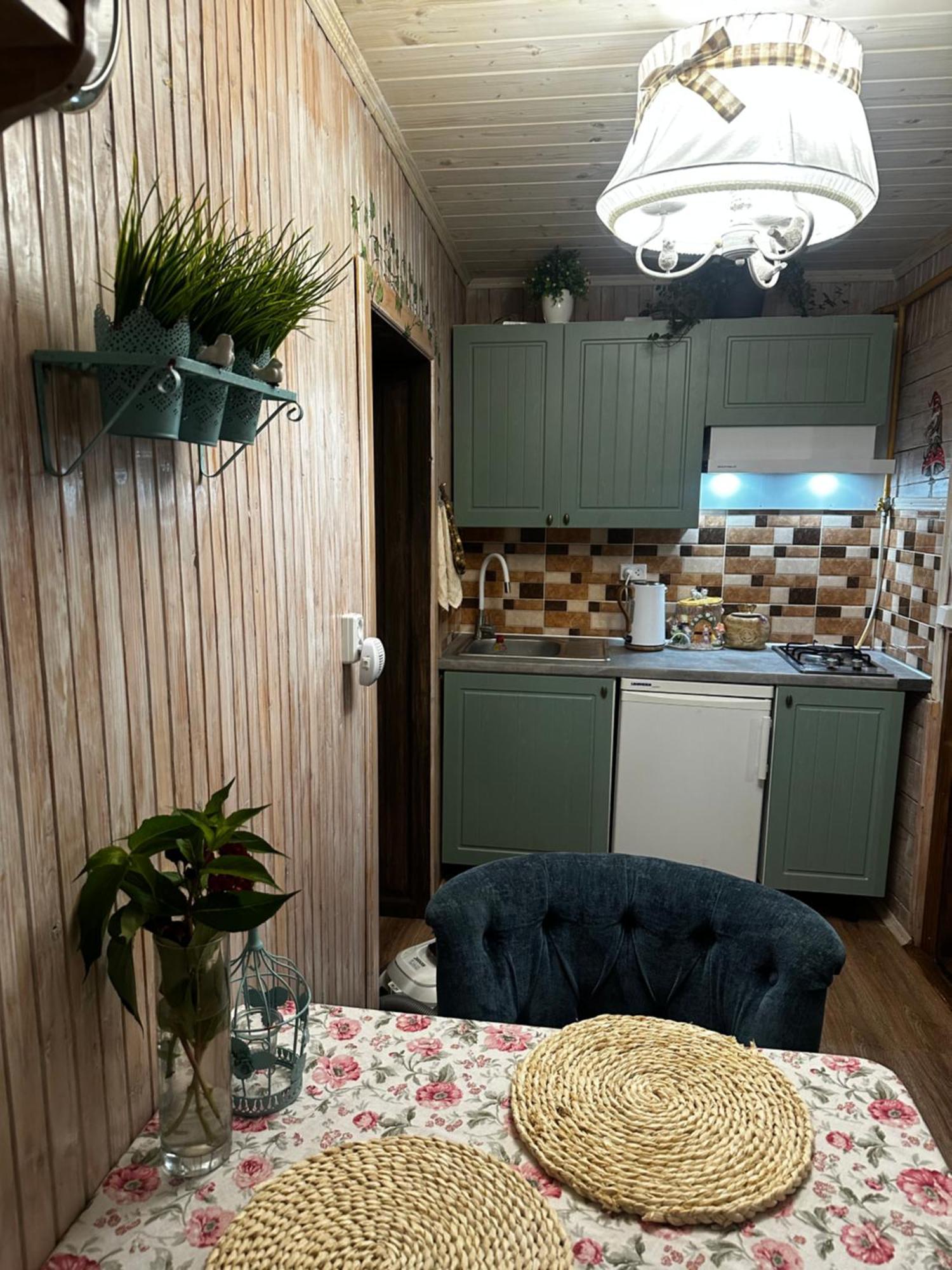 Казковий Дім Та Garden Два Будиночки В Горах З Чаном-Джакузі Slavske Buitenkant foto
